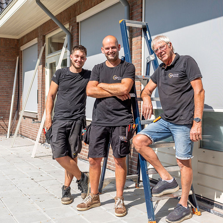 Screens-suncircle-team