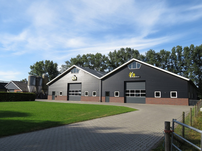 Foto-bedrijfspand-bronkhorst-Agrosystemen-harderwijkerweg-57-te-uddel-www.bronkhorstagro-6-Middel